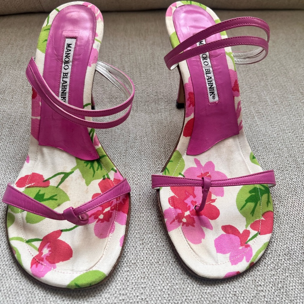 Manolo Blahnik Sandals - Size 8